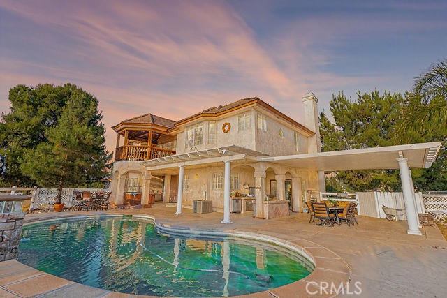 40405 Avenida Trebolo