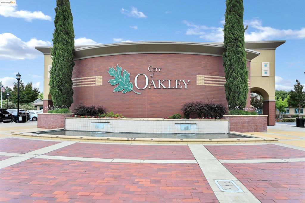 OAKLEY - Residential
