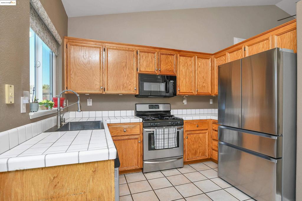 OAKLEY - Residential