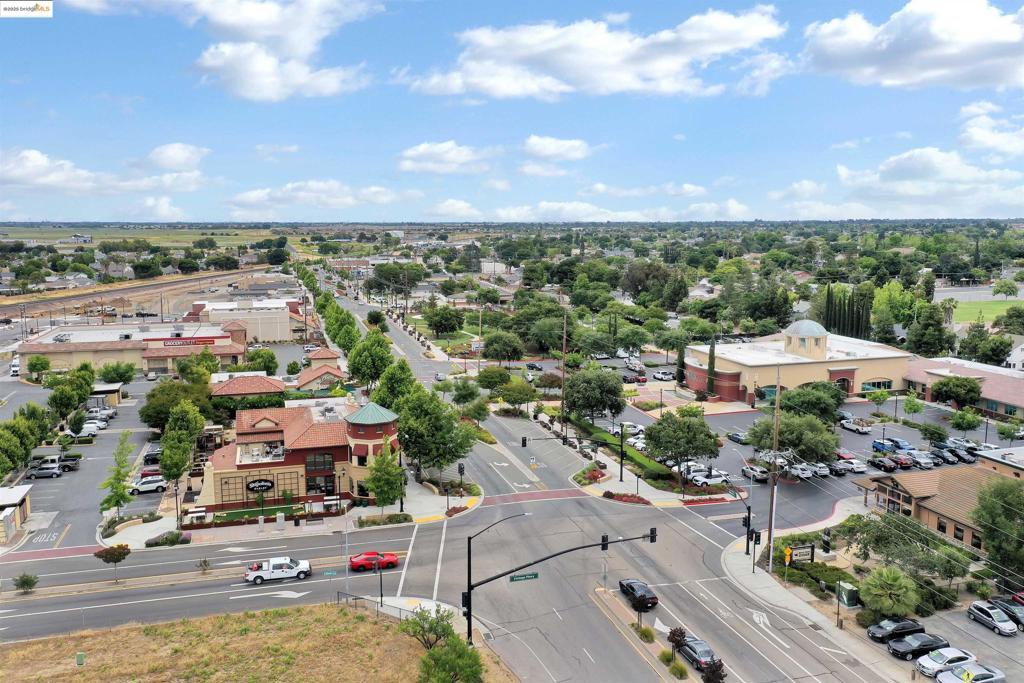 OAKLEY - Residential