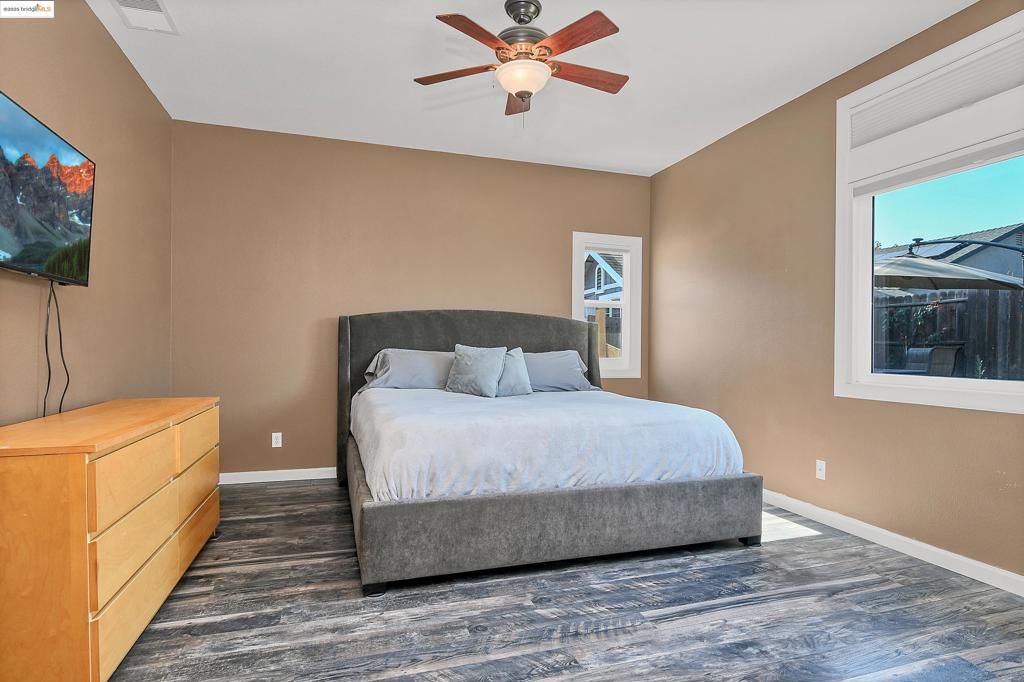 OAKLEY - Residential