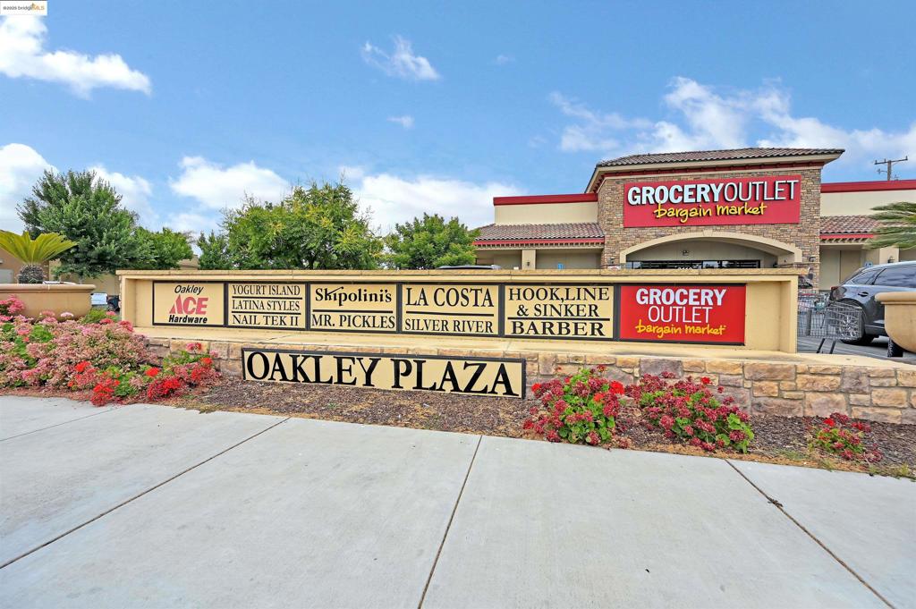 OAKLEY - Residential