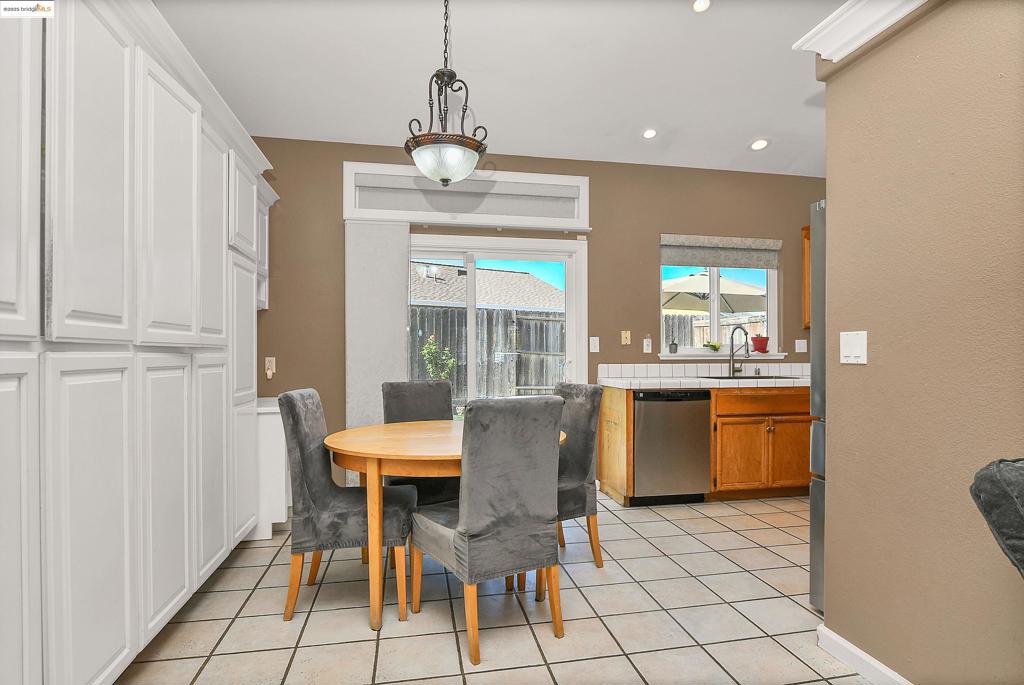 OAKLEY - Residential