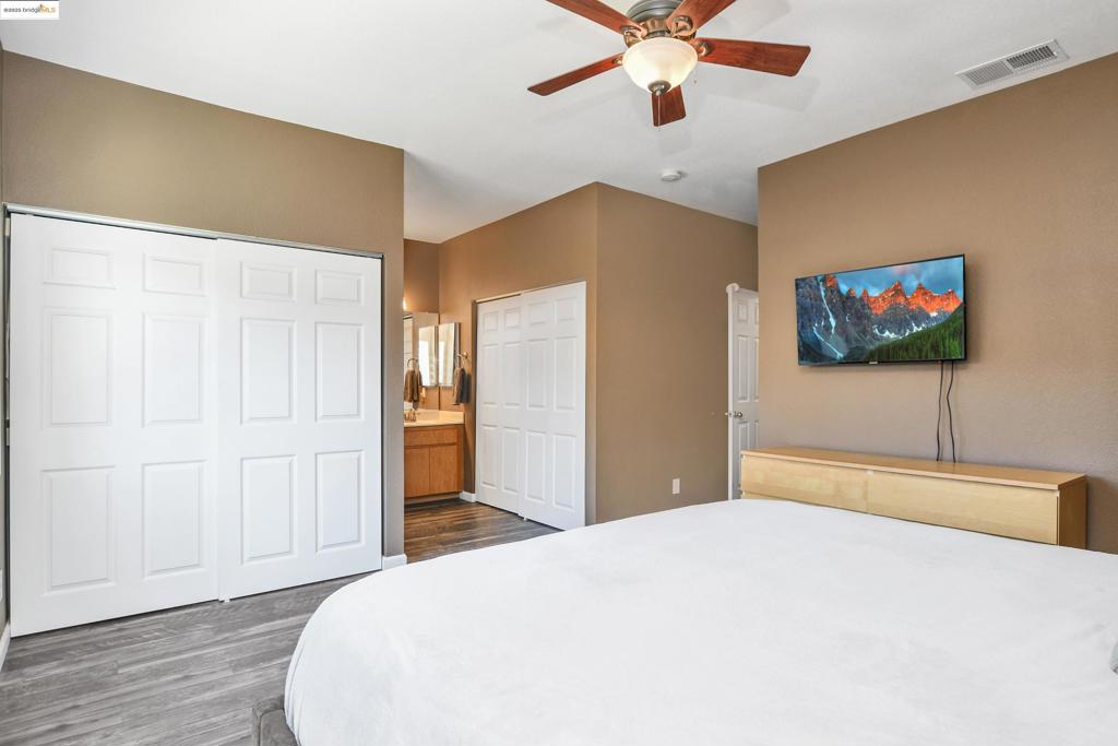 OAKLEY - Residential