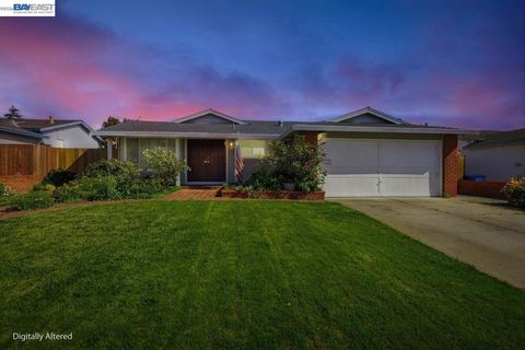 Photo of 1716 1716 Dalton Way Way, Union City, CA 94587 (MLS # 41126644)