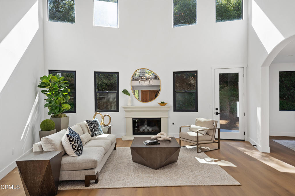 265 W Kelly Road