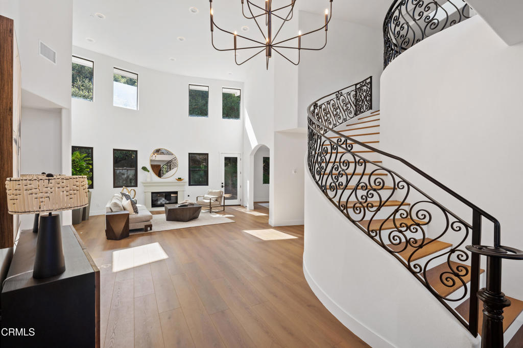 265 W Kelly Road