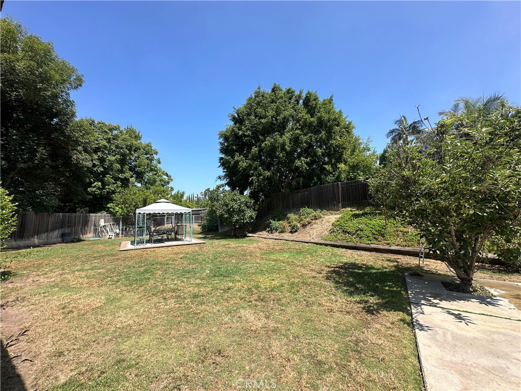 1655 Valley Lane