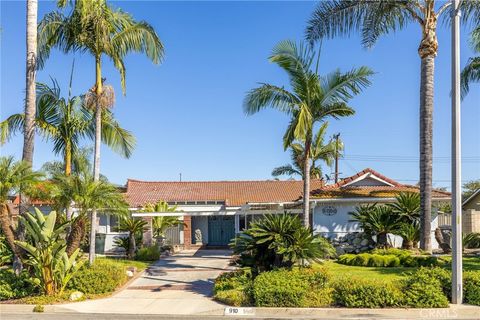 910 S Donna Beth Avenue West Covina CA 91791