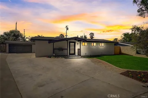8845 Mentone Pl, Riverside, CA 92503 - MLS#: CV26072679