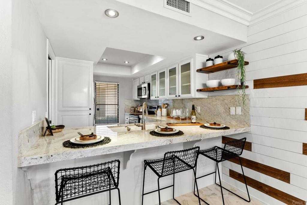 1915 Estrella De Mar Court A