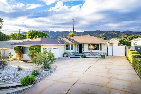 MLS: CV26196113