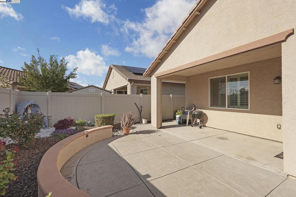 WOODBRIDGE - Residential