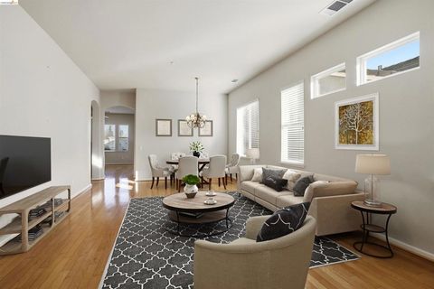 Photo of 1036 Bismarck Ter Ter, Brentwood, CA 94513 (MLS # 41122582)