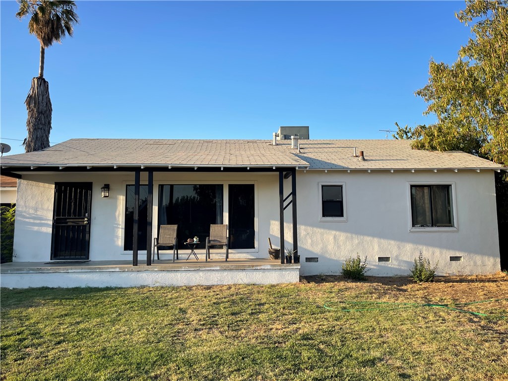 537 Drakeley Avenue