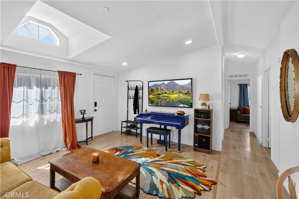 327 W Wilson 74