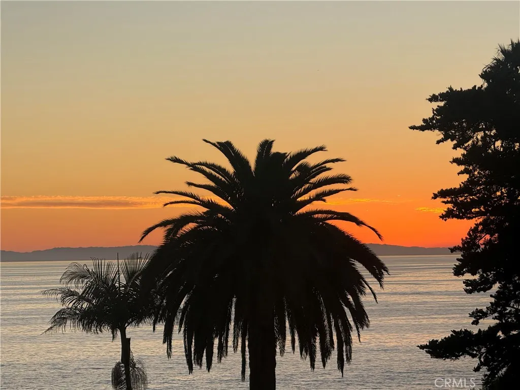 Laguna Beach, California 92651, United States, 2 Bedrooms Bedrooms, ,2 BathroomsBathrooms,Residential,Active,229342