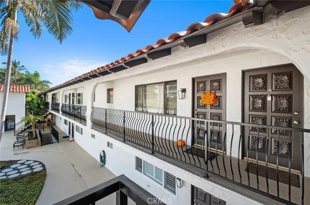 Laguna Beach, California 92651, United States, 2 Bedrooms Bedrooms, ,2 BathroomsBathrooms,Residential,Active,229342