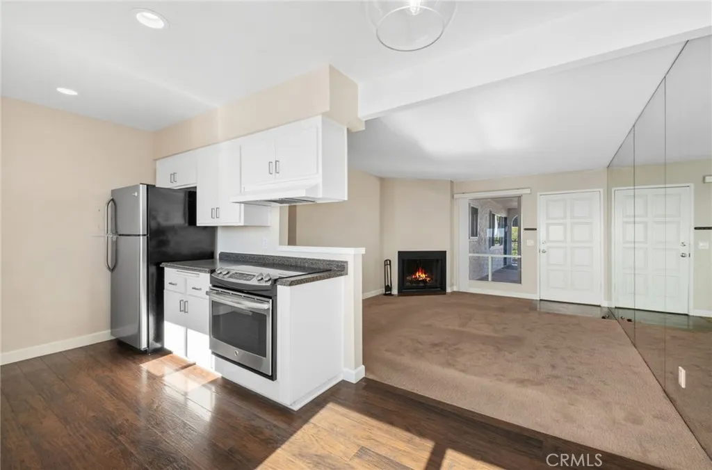 Laguna Beach, California 92651, United States, 2 Bedrooms Bedrooms, ,2 BathroomsBathrooms,Residential,Active,229342