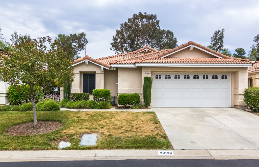 Stunning Murrieta Home located in a 55+ Gated Community of The Colony. "The Colony" a 55+ active adult community which has so much to offer, a Beautiful remodeled clubhouse w/ state of the art gym, auditorium, lounge, billiard room, beauty salon, card room, free form pool and spa, tennis, putting green, and so much more! 24 hr. gate guarded security, Golf course, restaurant. Multiple Upgrades include but not limited to the Kitchen, Bathrooms, and Flooring. Single Story with Gorgeous Vaulted Ceilings! Neighborhoods: The Colony Complex Features: ,,,,,,,, Equipment: Garage Door Opener, Range/Oven Other Fees: 0 Sewer: Sewer Connected Topography: LL