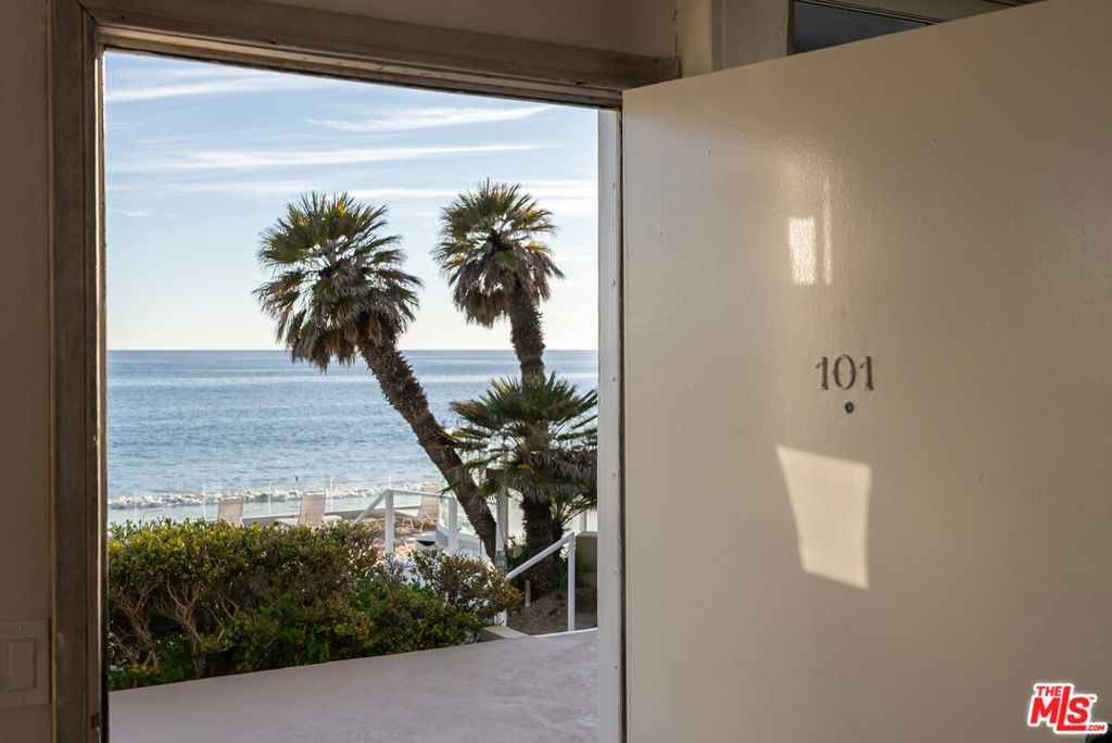 22548 Pacific Coast Highway 101
