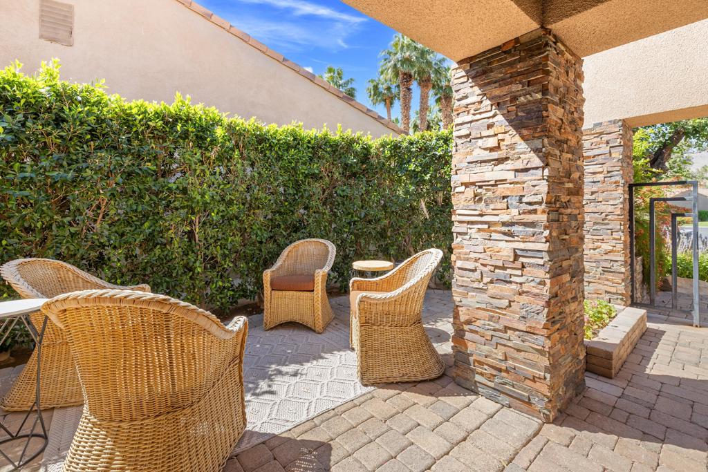 73231 Mariposa Drive