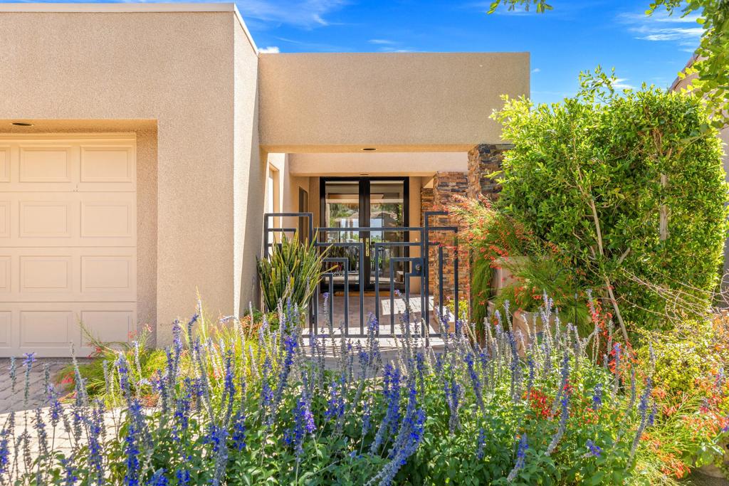73231 Mariposa Drive