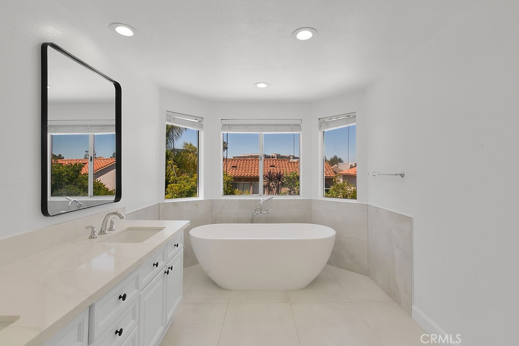 Executive I/Rancho Conejo (390) - Residential Lease