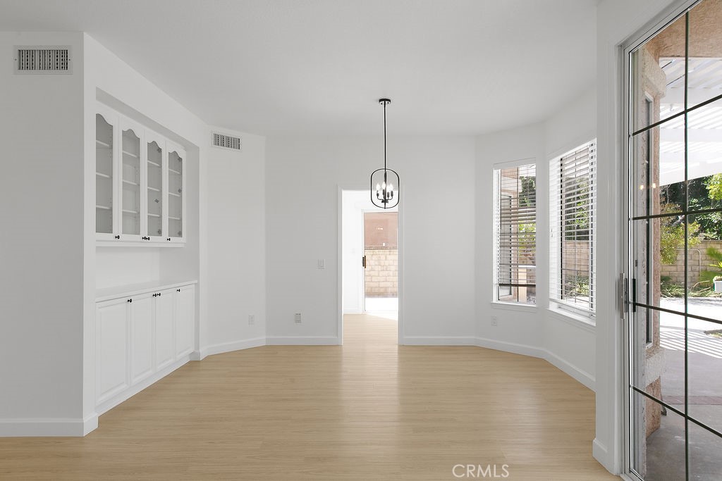 Executive I/Rancho Conejo (390) - Residential Lease