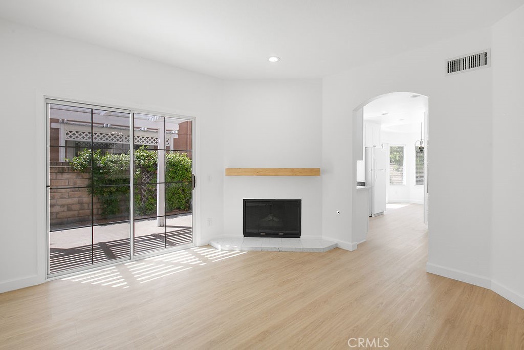 Executive I/Rancho Conejo (390) - Residential Lease