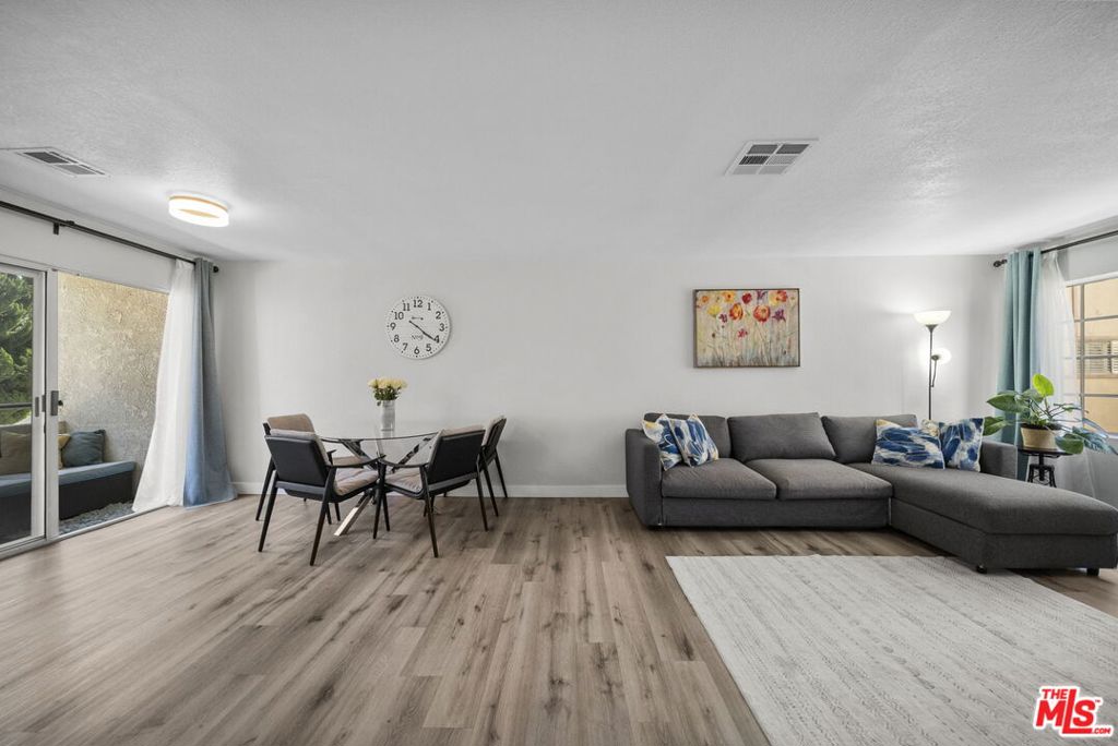 7658 Topanga Canyon Boulevard 113