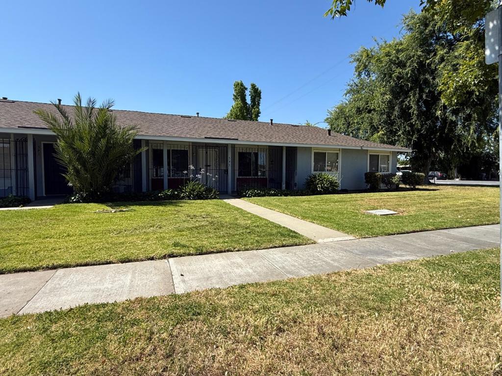 595 Cedro Street