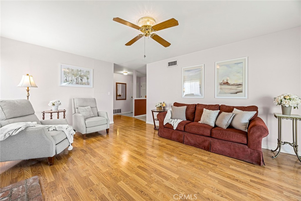 402 Jade Ave