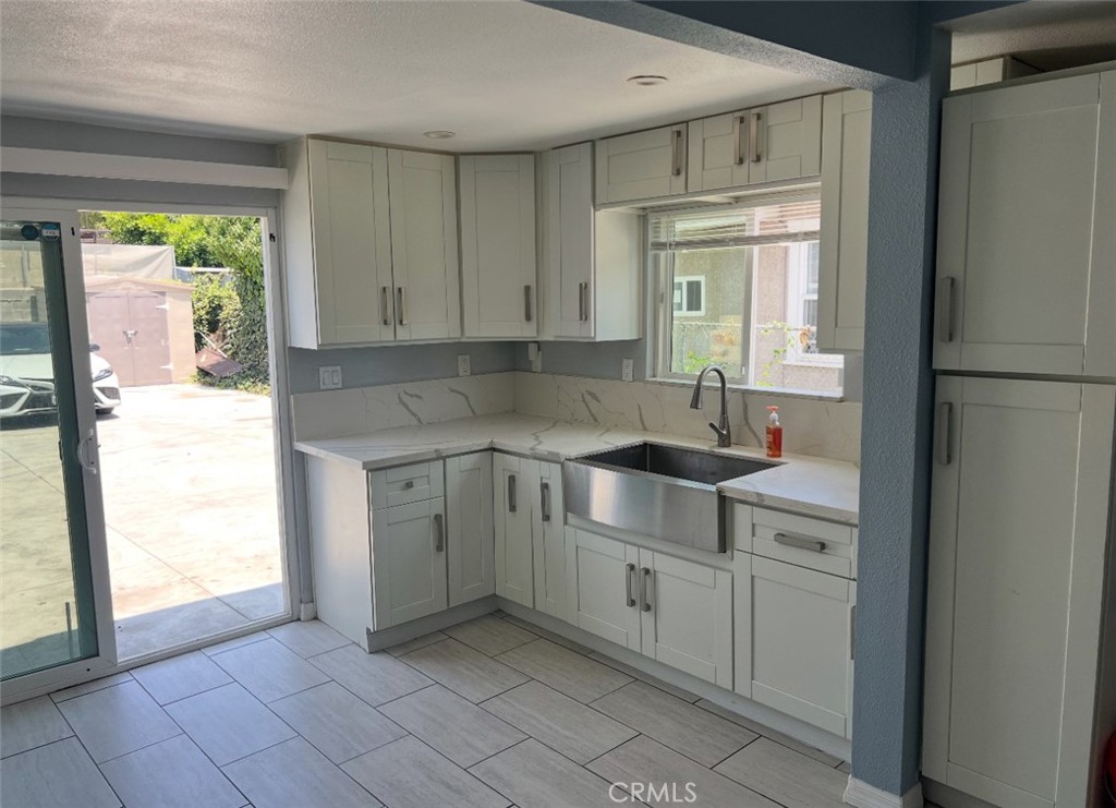 731 W 99th Street