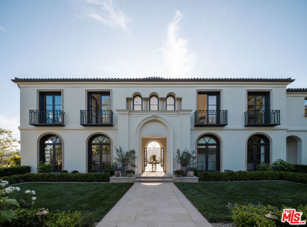 Photo of 12833 Chalon Road, Los Angeles, CA 90049 (MLS # 25561595)