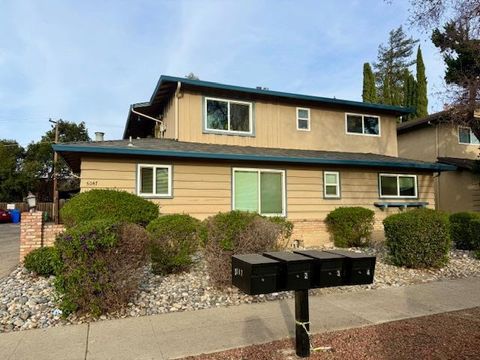 Photo of 5047 Lapa Drive, San Jose, CA 95129 (MLS # ML82033646)