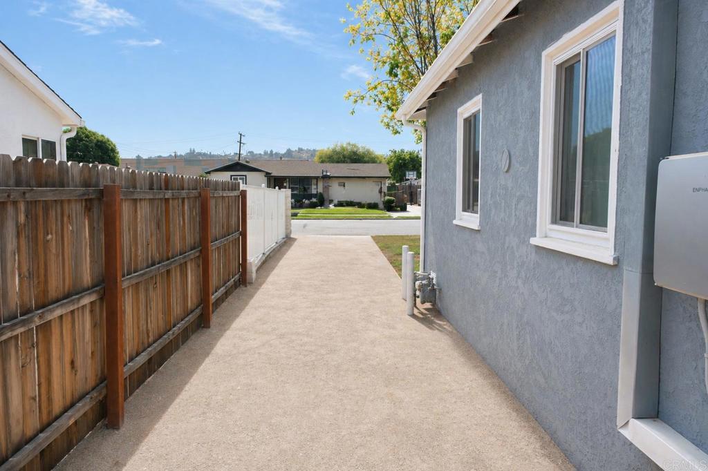 638 Patricia Ln