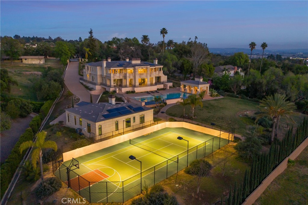 165 Circle Drive