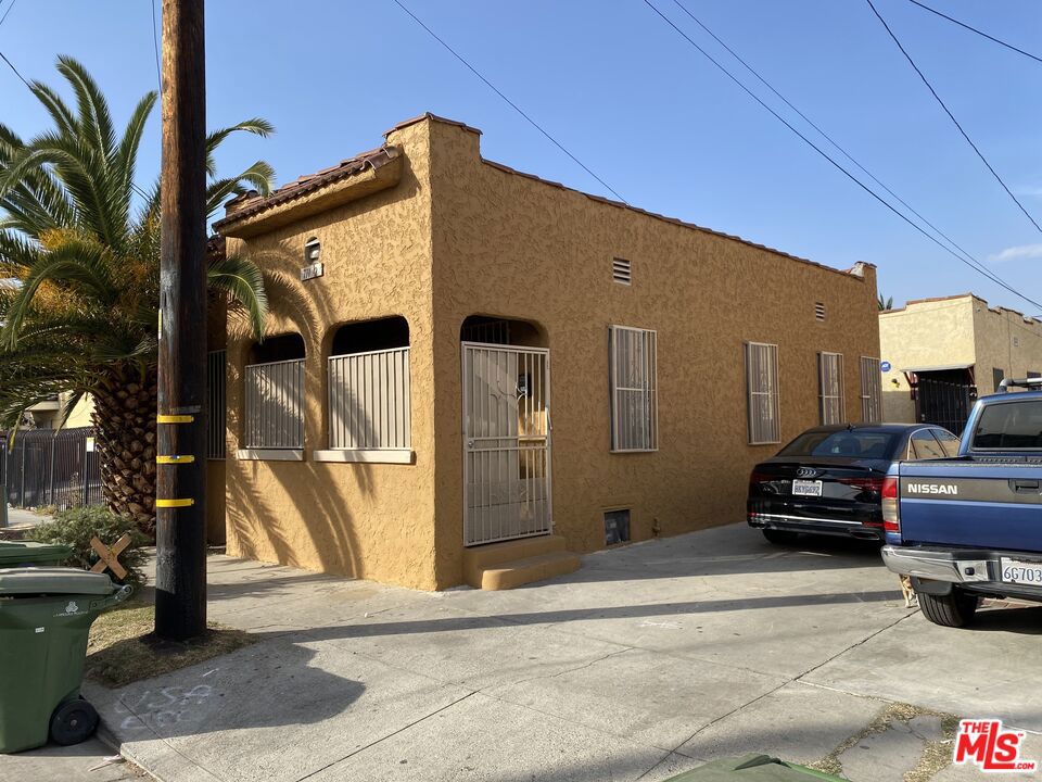 Discover this newly renovated unit, now available for viewing. Centrally located in Los Angeles, it offers convenient access to USC and is within a short distance to an array of shops and restaurants. This charming space features 2 bedrooms adorned with new carpeting. Each room comes with its own closet, ensuring ample storage space. A built-in storage unit further enhances your organizational options. For added convenience, a washer and dryer are included within the unit, streamlining your daily routines.Stay comfortable year-round with the provided AC and heater. A designated parking area is available for one car, and plenty of street parking offers additional options for your vehicles.Don't miss out on this opportunity. Call us today to arrange a viewing and experience the convenience and comfort this unit has to offer.