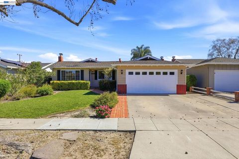 Photo of 5494 Sharon Ln Ln, San Jose, CA 95124 (MLS # 41127012)