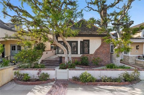 Photo of 215 Opal Ave, Newport Beach, CA 92662 (MLS # NP26044010)