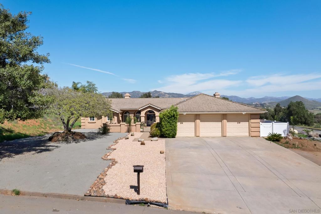 3007 Calle Mesquite