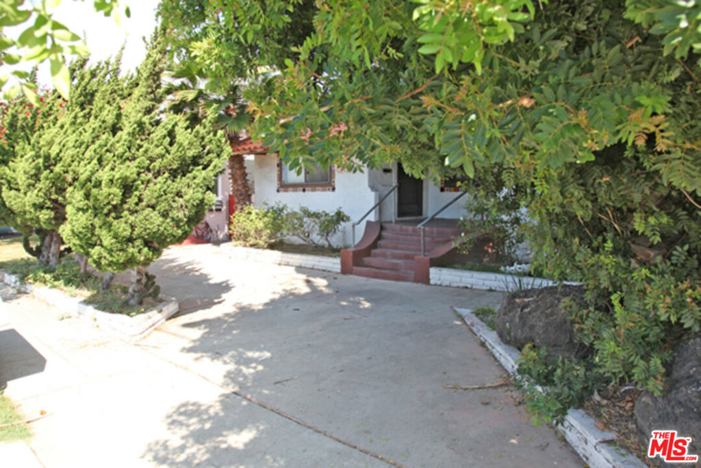 2901 E 15th Street