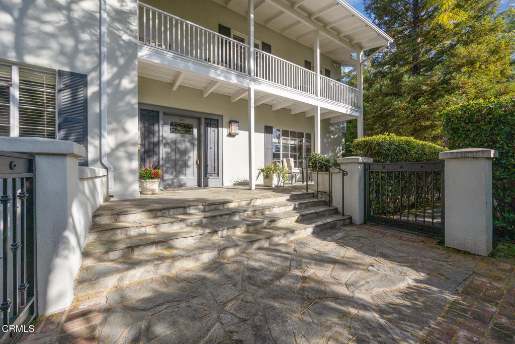 160 S Grand Avenue