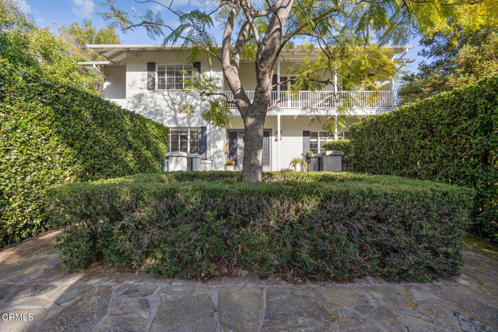 160 S Grand Avenue