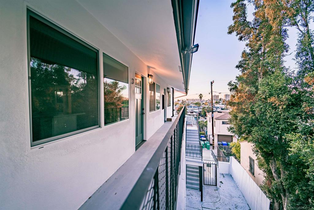 Properties 3 3776 Villa Ter