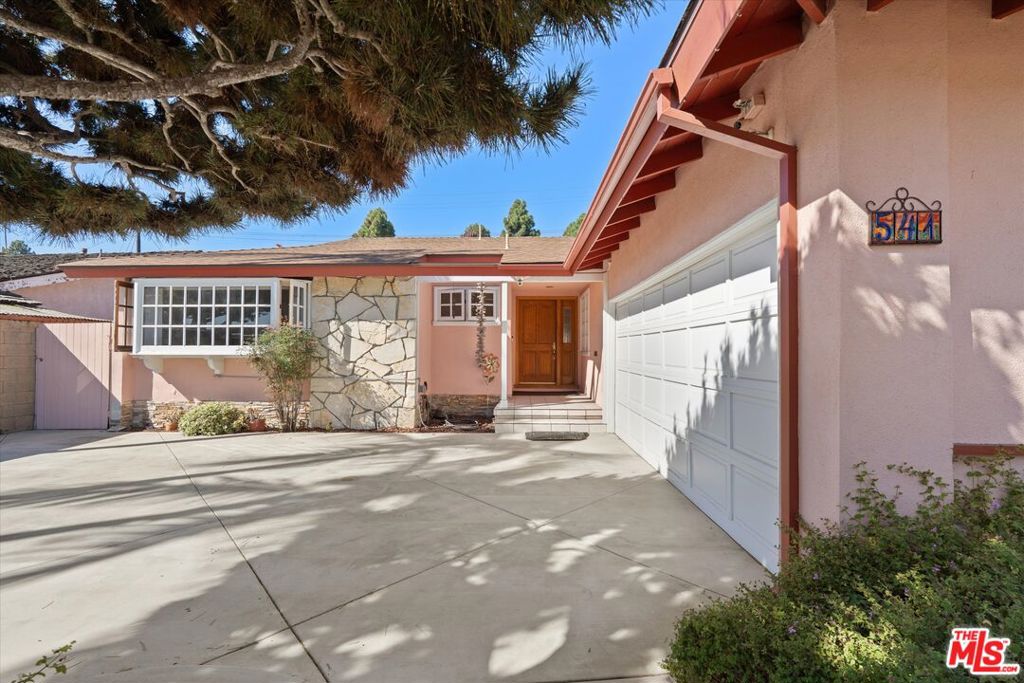 541 Silvera Avenue