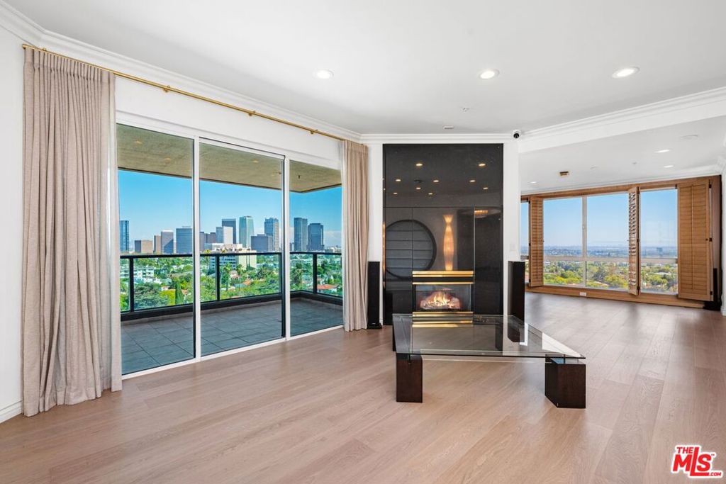 10490 Wilshire Boulevard 1004