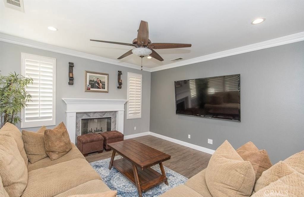 Photo of 27142 Brown Oaks Way, Canyon Country, CA 91387 (MLS # SR25245443)