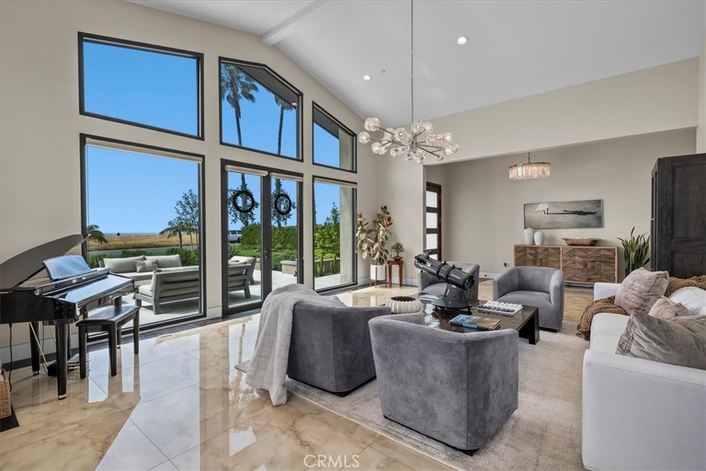 2108 Paseo Del Mar
